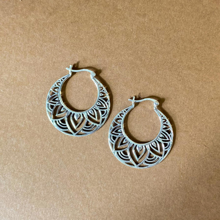 Hindu ring
