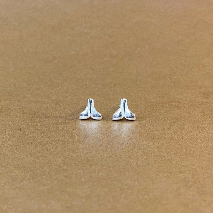 Whale Tail Earring